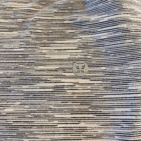 Lululemon Wunder Under Scalloped Hem‎ High-Rise Crop - Picture 5 of 12